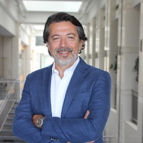Левент Йигит | Директор по развитию бизнеса и продажам — лечение в ведущей клинике Турции