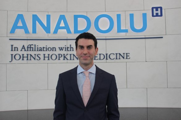 Ялын Окяй | Директор отдела кадров — лечение в ведущей клинике Турции